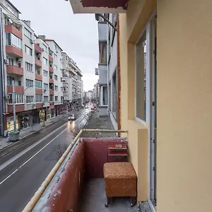 Elegant 2bdr With A Balcony Sofía