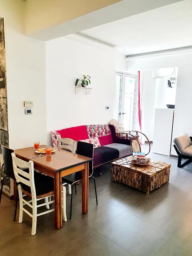 Top Center Apartment Next To Vitosha Boulevard Sofia