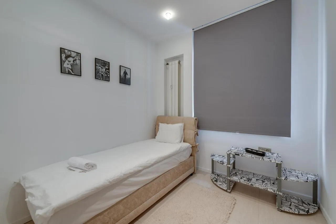 Top Center Apartment Next To Vitosha Boulevard Sofia
